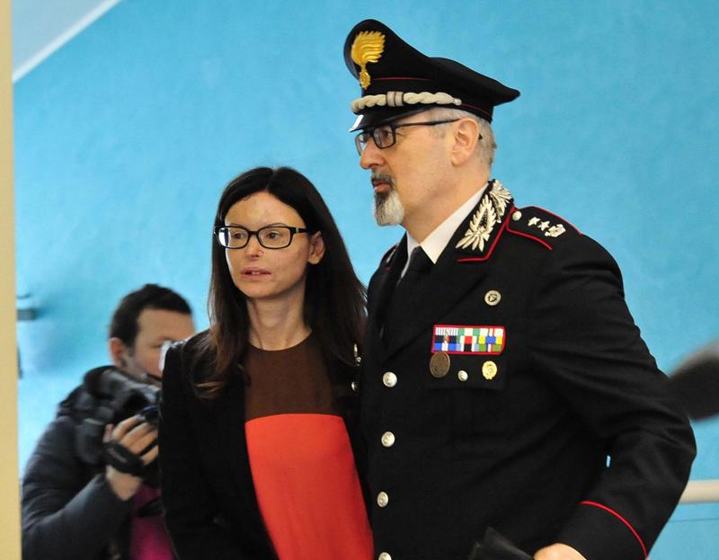 Fece sfigurare l’ex con l’acido. In carcere riceve lettere d’amore