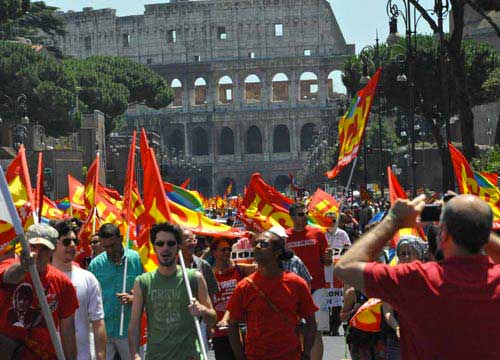 “Città da schifo”, l’arte non basta. I turisti scoprono la paura “Città da schifo”, l’arte non basta. I turisti scoprono la paura