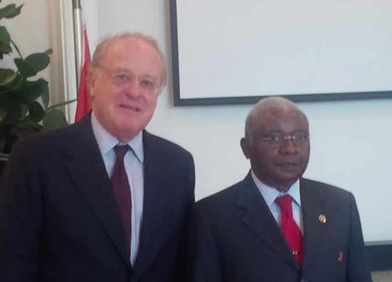 Eni/ Scaroni incontra il Presidente del Mozambico Eni/ Scaroni incontra il Presidente del Mozambico