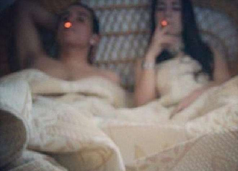 #aftersex, la mania del selfie dopo il sesso: boom su Instagram. Foto #aftersex, la mania del selfie dopo il sesso: boom su Instagram. Foto