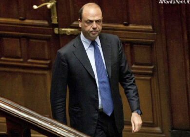 Immigrazione, allarme di Alfano. “In 600mila sono pronti a sbarcare”