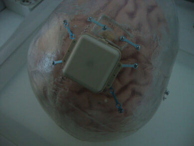 Sos armi elettromagnetiche: qualcuno ci manipola il cervello