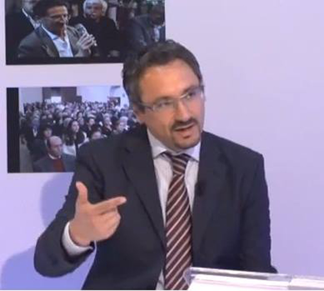 Poliglotti e viaggiatori. I profili dei candidati M5S alle Europee Poliglotti e viaggiatori. I profili dei candidati M5S alle Europee
