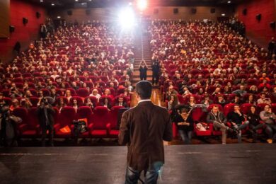 Comunali, dal prof del Cus a editori e dj: Decaro lancia la civica