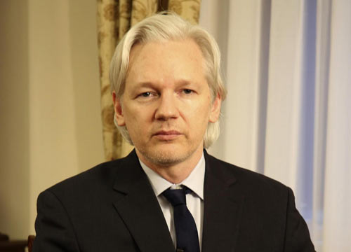 Vuole chiamare il figlio Wikileaks. Neopapà bloccato dall’anagrafe Vuole chiamare il figlio Wikileaks. Neopapà bloccato dall’anagrafe