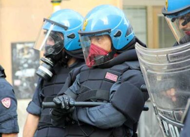 Occupazioni, è uno tzunami. Il blitz. I movimenti: “Assalto alle case vuote”