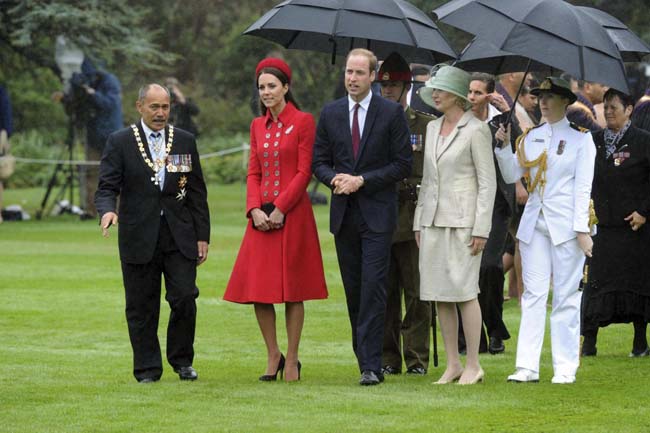 Duchi Cambridge in Nuova Zelanda, debutta il piccolo George Duchi Cambridge in Nuova Zelanda, debutta il piccolo George