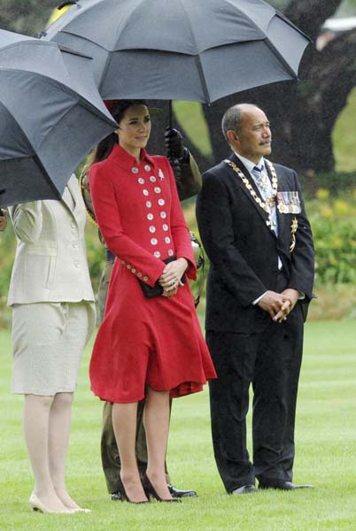 Duchi Cambridge in Nuova Zelanda, debutta il piccolo George Duchi Cambridge in Nuova Zelanda, debutta il piccolo George