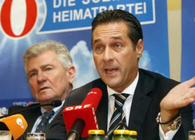 “L’Europa come il nazismo”, si dimette il leader liberale austriaco