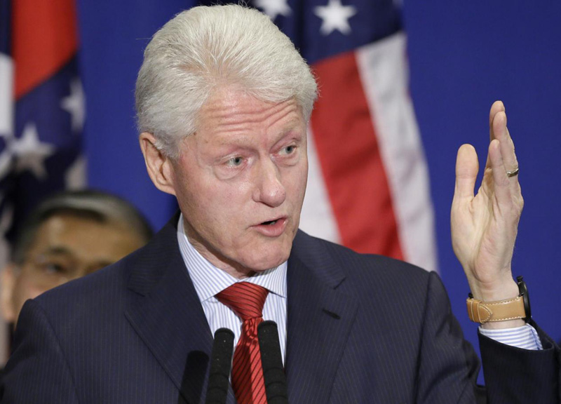 Bill Clinton ammette: ‘Non sarei sorpreso di un’invasione aliena’ Bill Clinton ammette: ‘Non sarei sorpreso di un’invasione aliena’