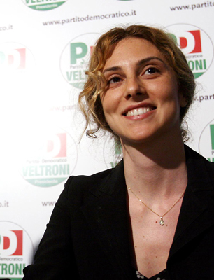 Il ministro Madia ha partorito. Renzi: “Una piccola bambina in Consiglio”