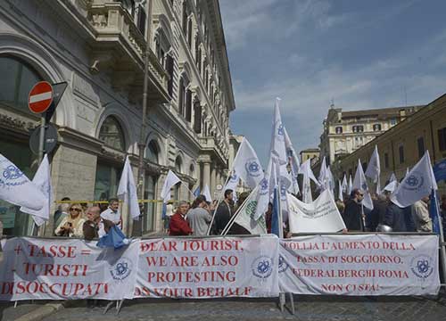 Alberghi chiusi per protesta. Tassa Capitale, il giorno dell’ira Alberghi chiusi per protesta. Tassa Capitale, il giorno dell’ira
