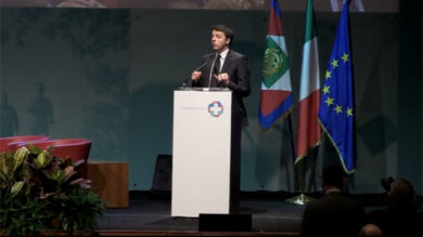 VIDEO: Renzi: auguri a Madia che ha partorito, chissà se porta bimbo al CDM