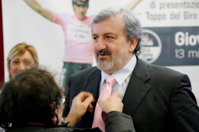 Emiliano, sorpasso rosa in Europa.  Pd: ‘No alle donne specchietto per le allodole’