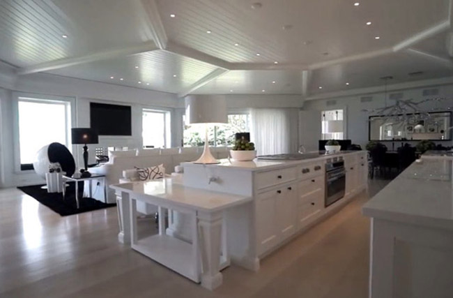 Nessuna offerta, Celin Dion abbassa il prezzo della sua casa da sogno. Foto Nessuna offerta, Celin Dion abbassa il prezzo della sua casa da sogno. Foto