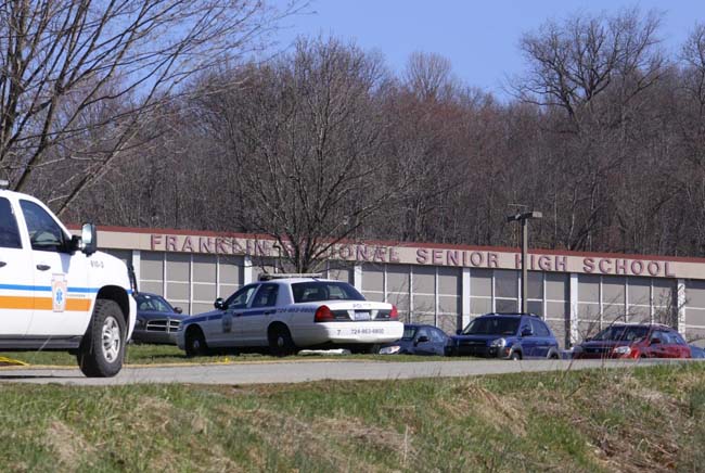 Accoltella almeno 20 studenti. Ragazzo arrestato in un liceo Usa Accoltella almeno 20 studenti. Ragazzo arrestato in un liceo Usa