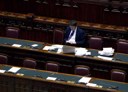 Def, Renzi: “L’export può aumentare del 50% in 6 anni”. No manovre correttive Def, Renzi: “L’export può aumentare del 50% in 6 anni”. No manovre correttive