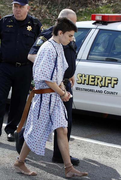 Usa, accoltella 20 studenti. Preso 16enne, ecco le foto