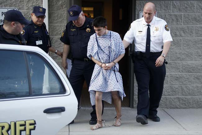 Usa, accoltella 20 studenti. Preso 16enne, ecco le foto