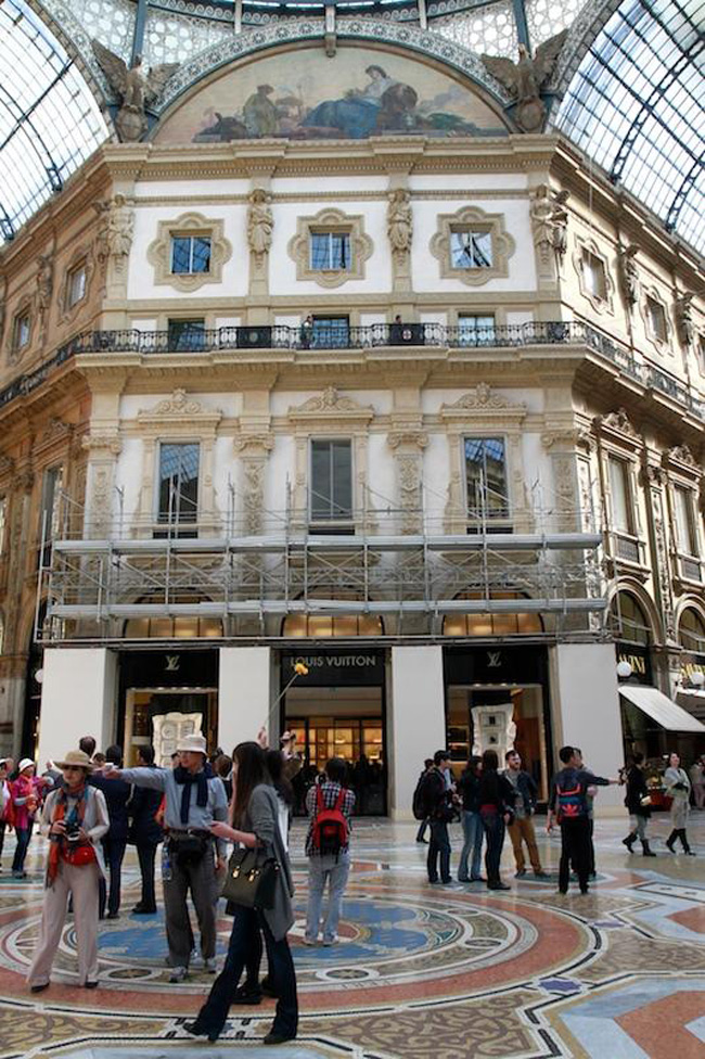 Galleria, scoperta la prima porzione di restauri. Foto