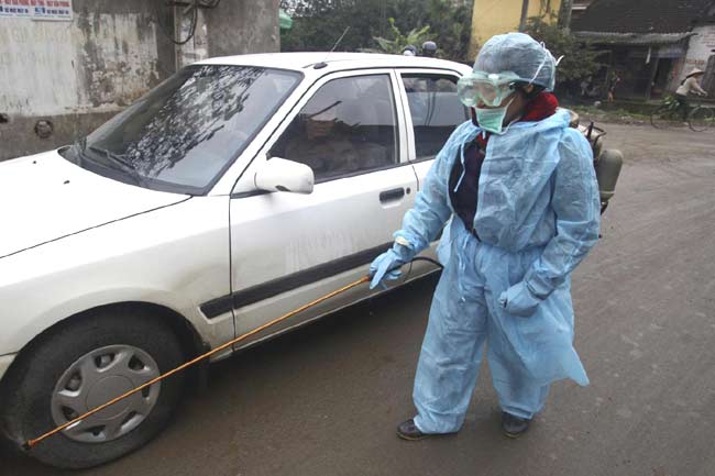 Ebola, attivare misure di sicurezza negli aeroporti italiani
