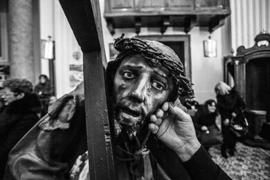 Il fascino della Settimana Santa in Puglia in una mostra fotografica