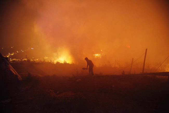 Cile, incendio a Valparaiso. Le immagini dell’apocalisse Cile, incendio a Valparaiso. Le immagini dell’apocalisse