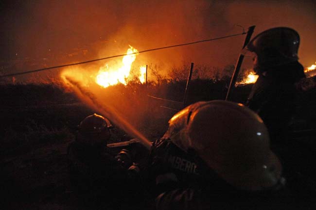 Cile, incendio a Valparaiso. Le immagini dell’apocalisse Cile, incendio a Valparaiso. Le immagini dell’apocalisse