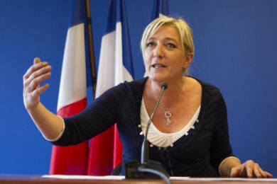 Francia, avanza l’estrema destra. Le Pen supera l’Ump alle Europee
