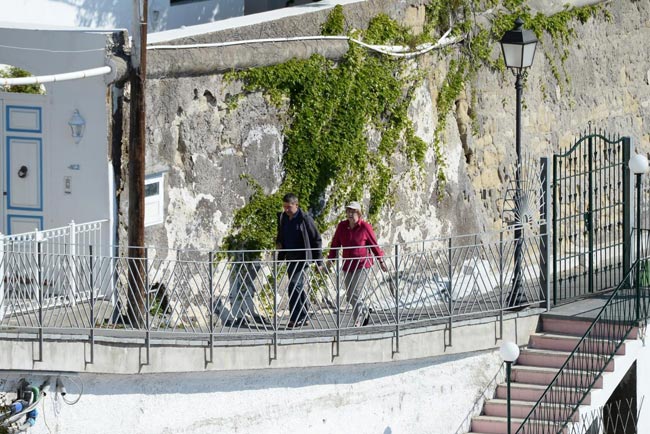 La Merkel a Pompei a sorpresa. Poi relax a Ischia La Merkel a Pompei a sorpresa. Poi relax a Ischia