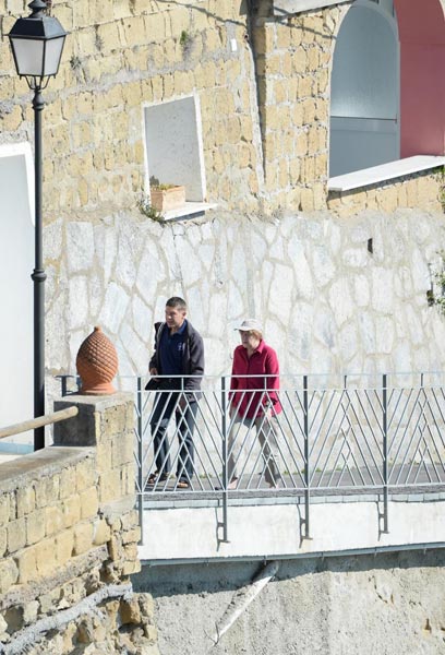 La Merkel a Pompei a sorpresa. Poi relax a Ischia La Merkel a Pompei a sorpresa. Poi relax a Ischia