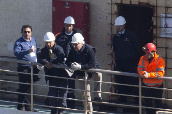 Schettino-Costa, la prima telefonata: “Ho preso una botta”. Foto e video