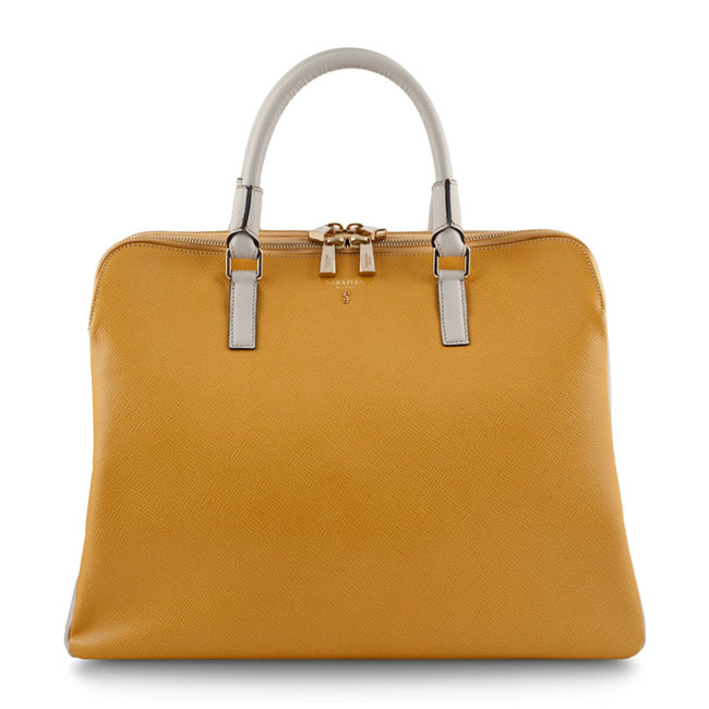 Serapian sbarca anche a Taormina. E festeggia con la nuova Amira bag Serapian sbarca anche a Taormina. E festeggia con la nuova Amira bag