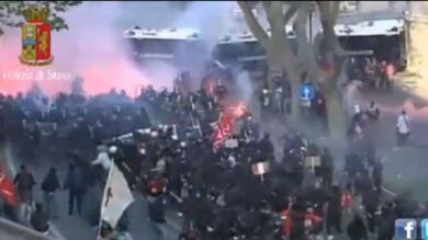 VIDEO: Roma, gli scontri al corteo per la casa ripresi dalla polizia