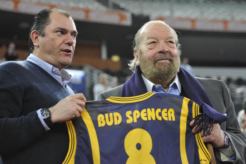 Bud Spencer ricoverato a Roma: si trattava di anemia Bud Spencer ricoverato a Roma: si trattava di anemia