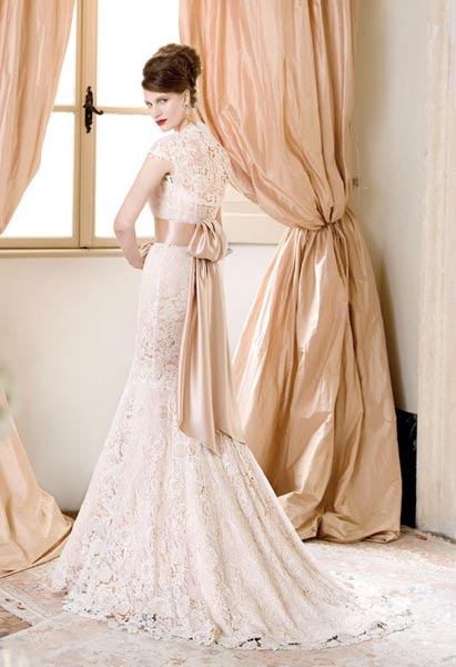 Calzedonia si sposa con Aimée: comprato il 40% del gruppo mantovano Calzedonia si sposa con Aimée: comprato il 40% del gruppo mantovano