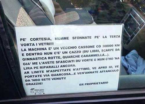 “So’ così bravi ad amministrare male…”. Arfio, il buffone che cerca un sorriso