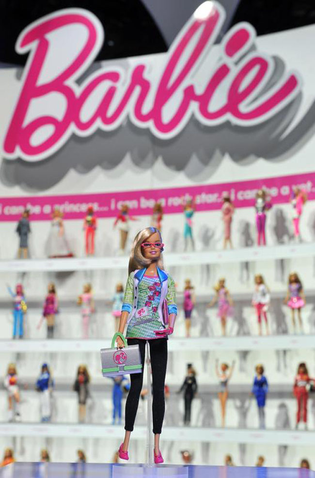 Da bambola a opera d’arte, a Milano una mostra per celebrare Barbie Da bambola a opera d’arte, a Milano una mostra per celebrare Barbie