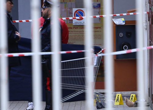 Tenta l’assalto al portavalori. La rapina finisce nel sangue Tenta l’assalto al portavalori. La rapina finisce nel sangue