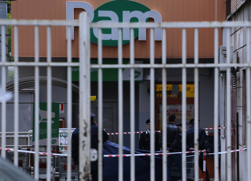 Tenta l’assalto al portavalori. La rapina finisce nel sangue Tenta l’assalto al portavalori. La rapina finisce nel sangue