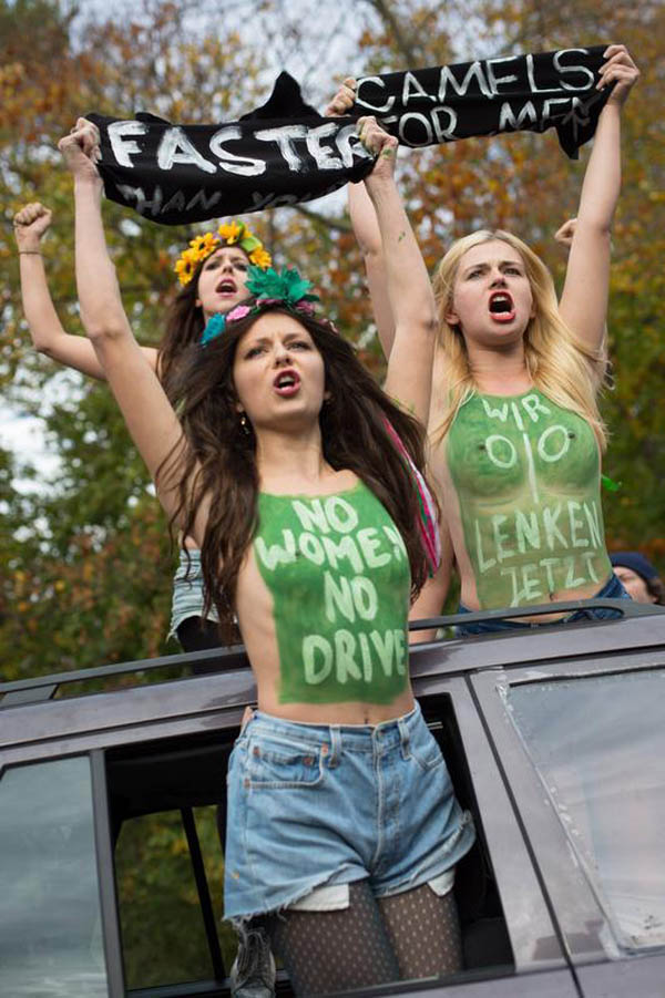 Europee, le Femen contro Marine Le Pen: “Una epidemia fascista” Europee, le Femen contro Marine Le Pen: “Una epidemia fascista”