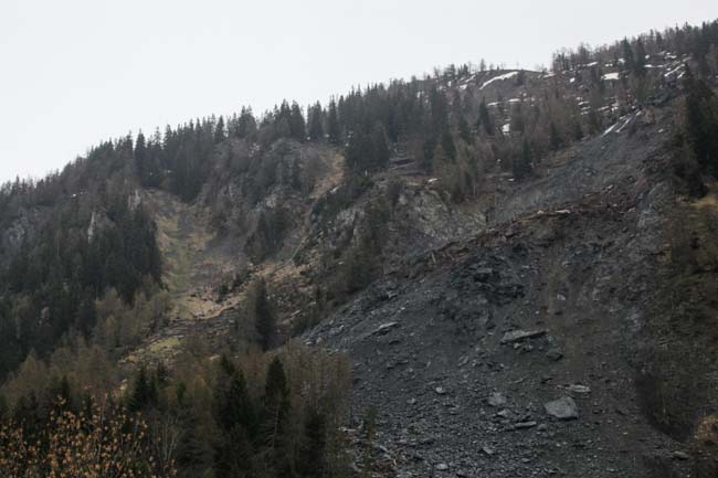 Courmayeur, terrore per la grande frana. Chiuso il traforo. Foto Courmayeur, terrore per la grande frana. Chiuso il traforo. Foto