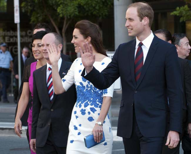 William e Kate come Carlo e Diana: in Australia alla montagna sacra William e Kate come Carlo e Diana: in Australia alla montagna sacra