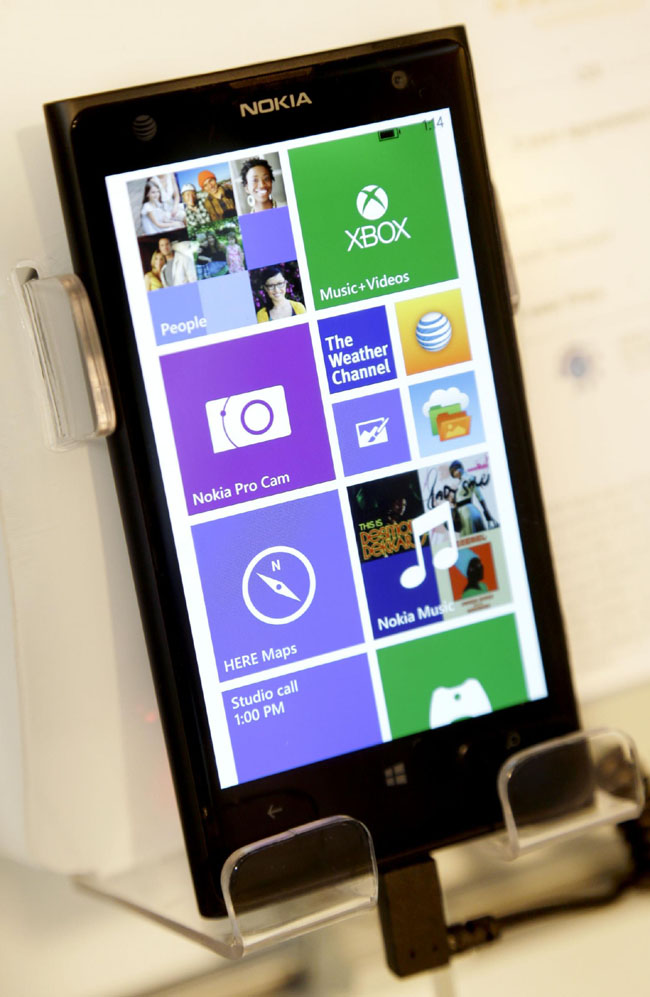 Addio Nokia: Nadella la trasforma in Microsoft Mobile