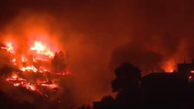 VIDEO: Cile, fuori controllo le fiamme a Valparaiso: aumentano i morti