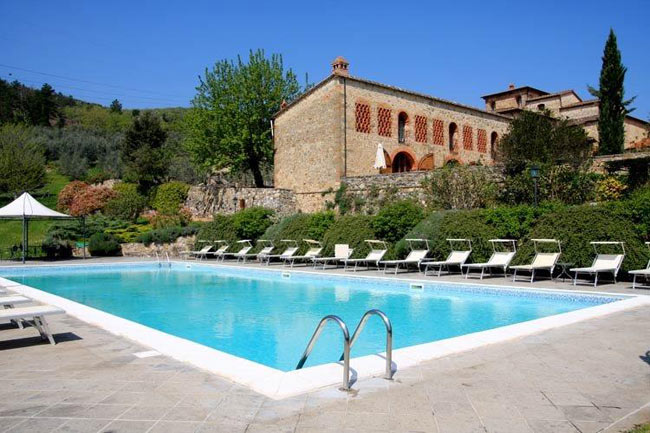 Manieri, castelli, ville antiche. Le case più lussuose d’Italia. FOTO Manieri, castelli, ville antiche. Le case più lussuose d’Italia. FOTO