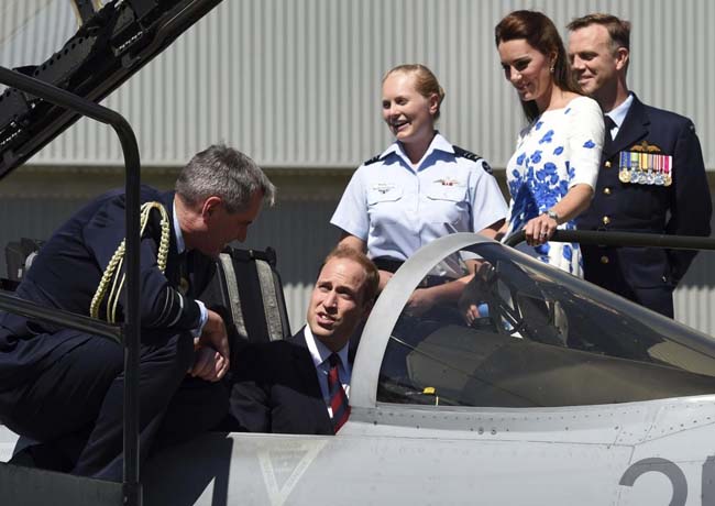 E Kate Middleton fa la dj. LE FOTO
