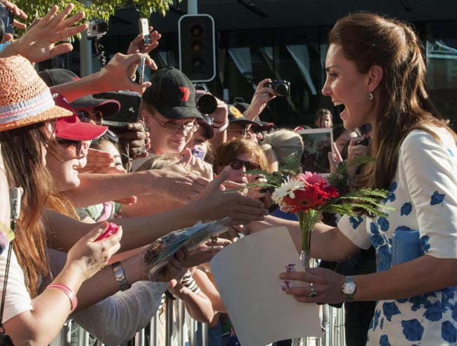 E Kate Middleton fa la dj. LE FOTO