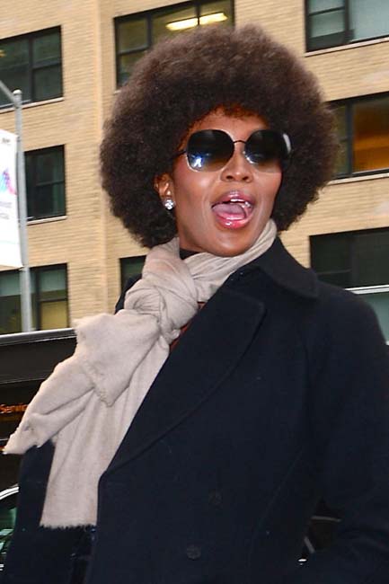 “Vietate le trecce e i look afro”. E’ polemica tra le soldatesse Usa “Vietate le trecce e i look afro”. E’ polemica tra le soldatesse Usa