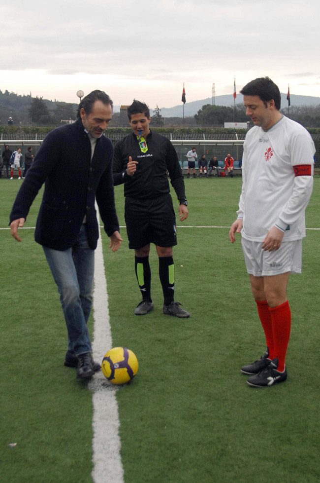 Renzi: “Partita del cuore? Caso ridicolo: mi costa ma non gioco” Renzi: “Partita del cuore? Caso ridicolo: mi costa ma non gioco”